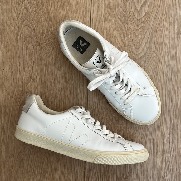 Veja Shoes - VEJA Esplar Leather Logo Sneakers in White Cream